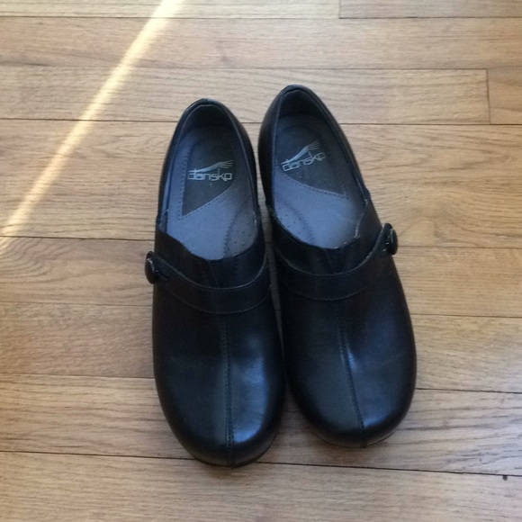 Dansko Shoes - Dansko Shoes